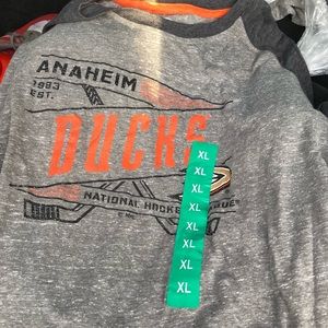 Ducks men’s hockey shirt